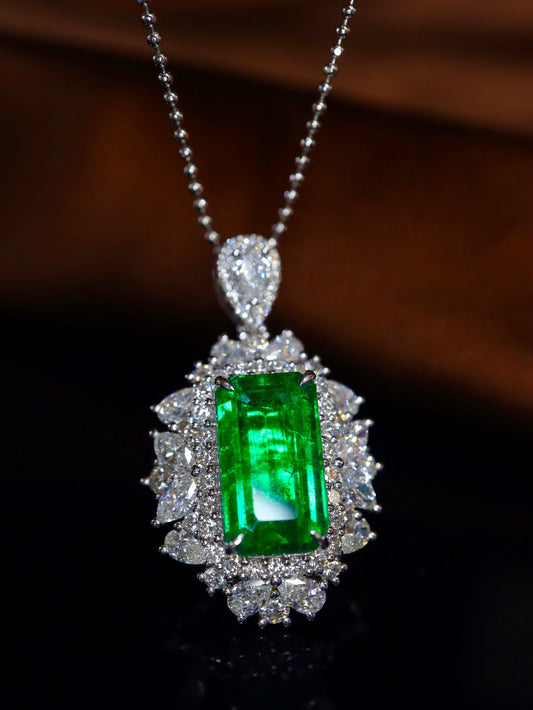 Emerald Pendant Jewelry: Vivid Green Glassy Gemstone