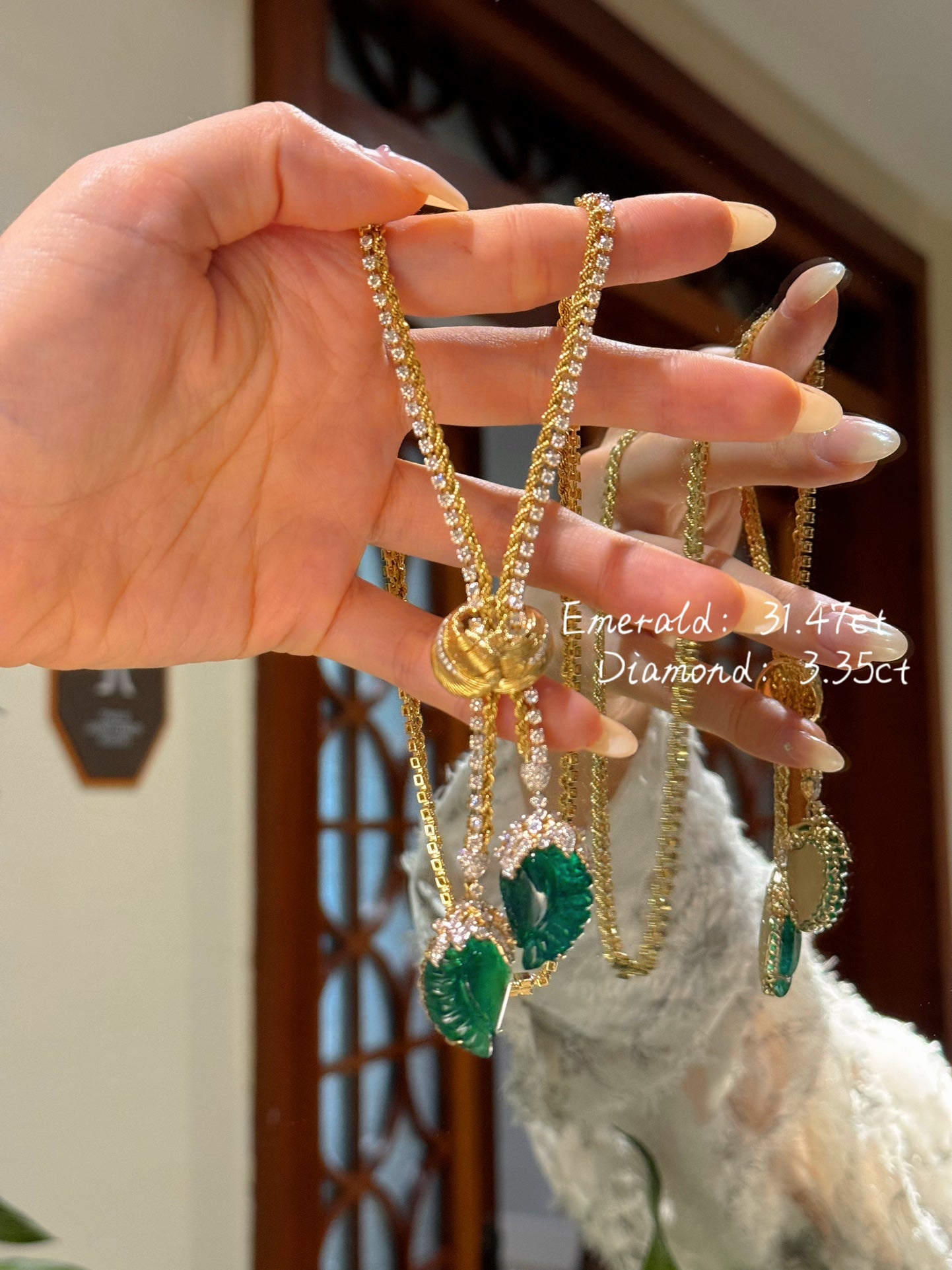 Emerald Jewelry Masterpiece: Vivid Green Engraved Pendant Set