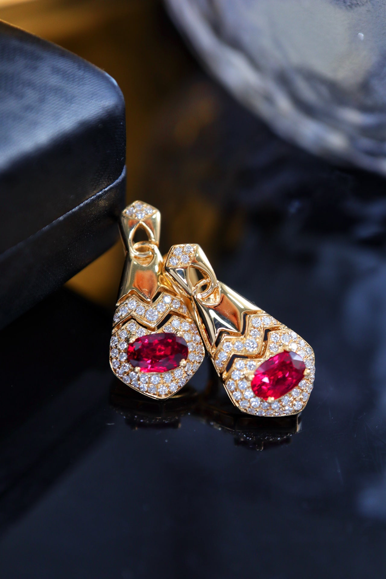 Artdeco Vintage Chic Light Luxury Ruby Earrings - A Jewelry Gem