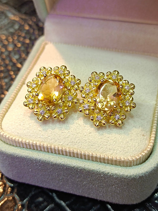 S925 Sterling Silver Embedded with Yellow Crystal Snowflake Earrings in 18K Gold Technique - Minimalist Fashion Jewelry