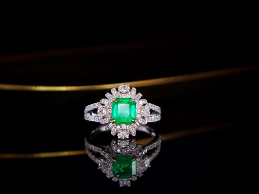 Emerald Ring Jewelry - 1.01ct Masterpiece with Sparkling Diamonds