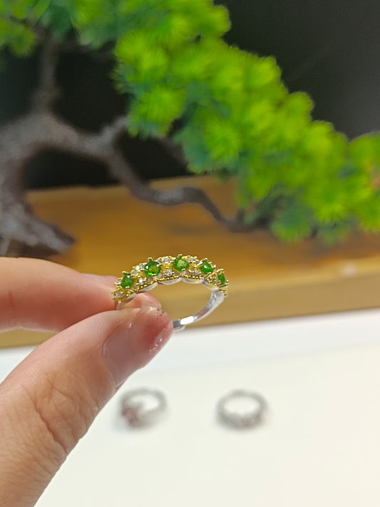 S925 Embedded Diopside Row Ring - Elegant and Fashionable Jewelry