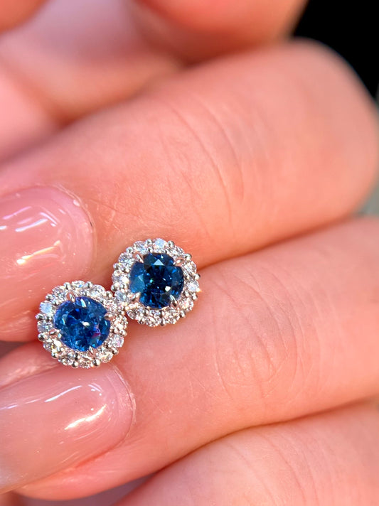 Elegant and Versatile 18k Gold Sapphire and Diamond Earrings - Jewelry