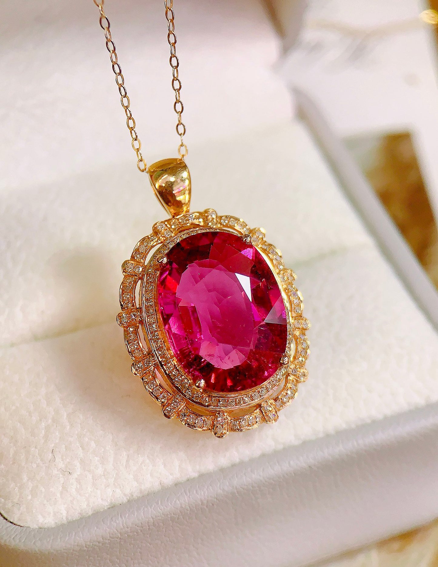 Luxury Custom Jewelry: 18K Gold Embedded Natural Tourmaline Pendant