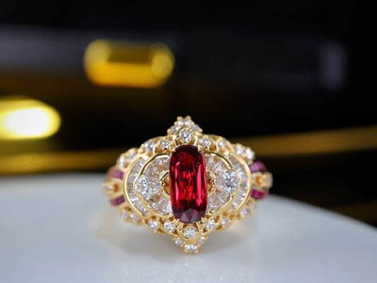 Exquisito anillo de rubí rojo sangre de paloma - Joyería Premium