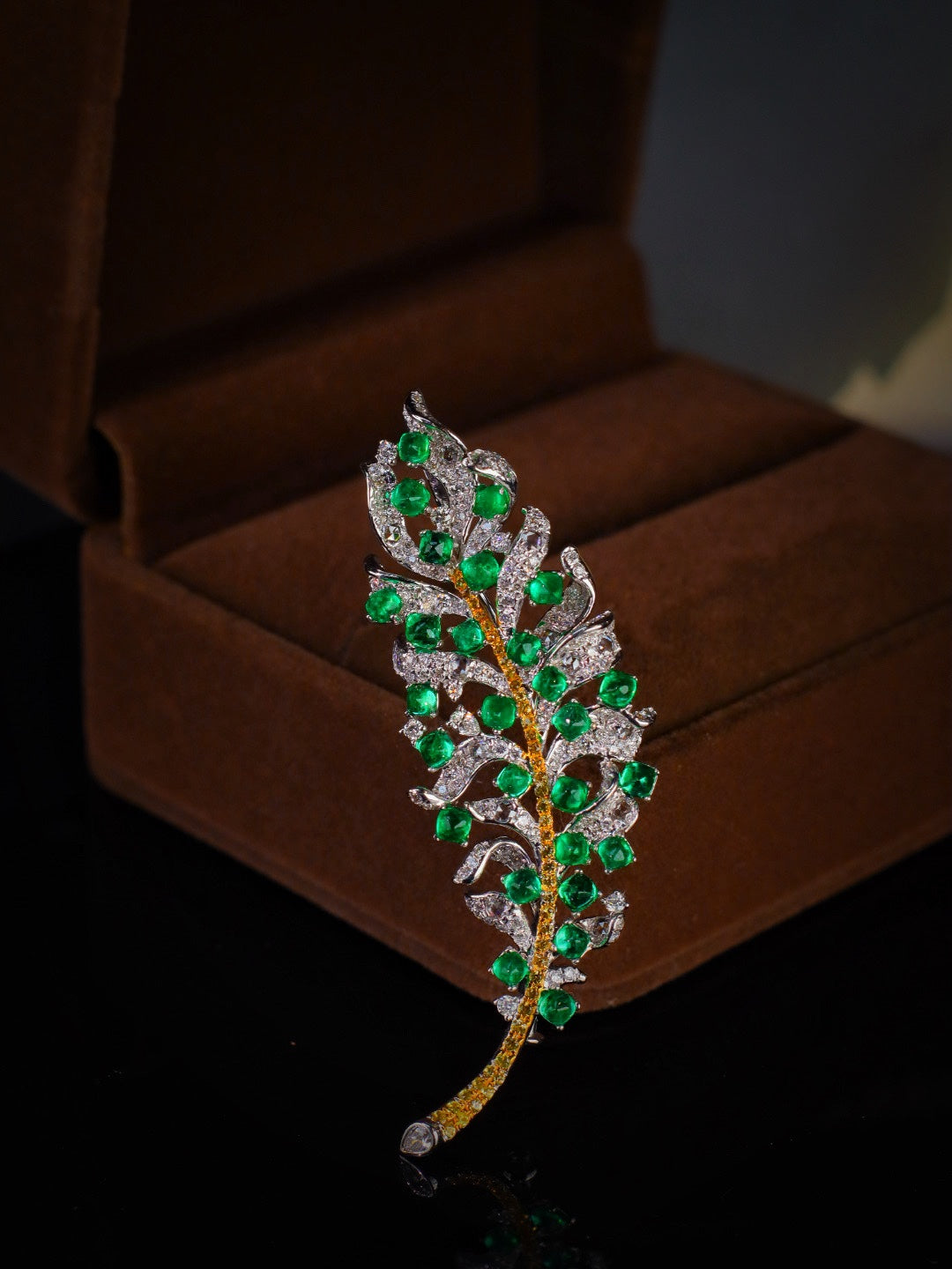 New Arrival: Exquisite Artistry Jewelry - Emerald Brooch/Pendant