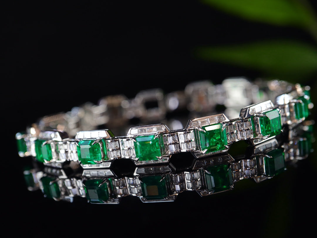 Luxury Emerald Bracelet with Diamonds - Premium Jewelry Collection