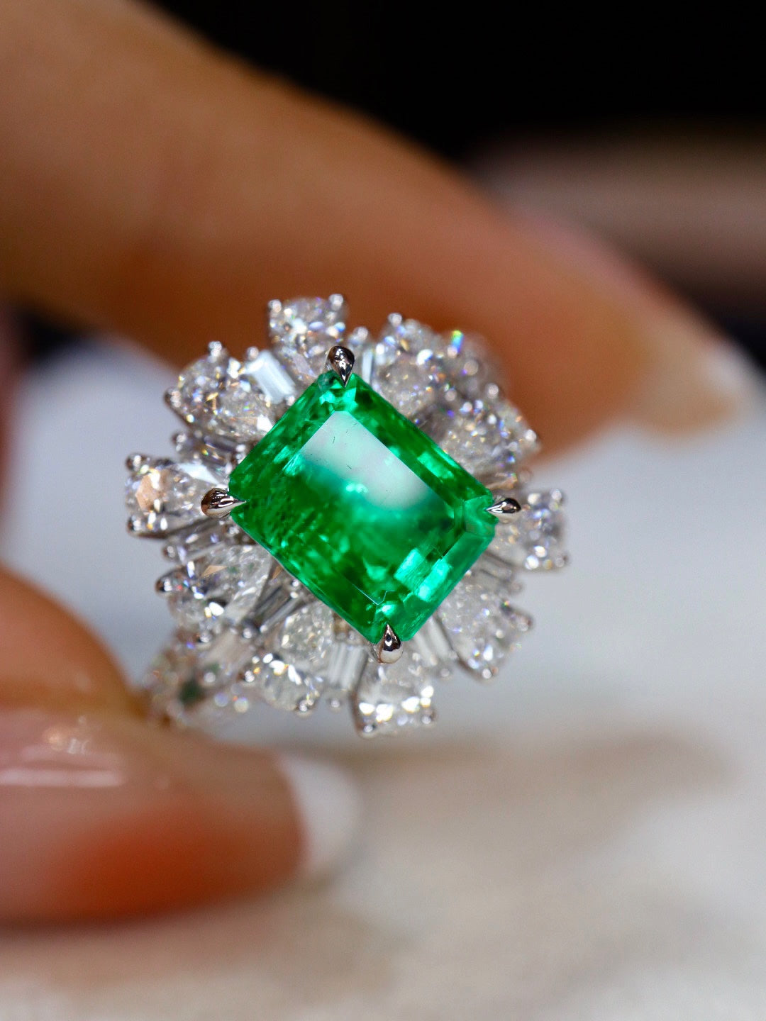 Panjshir Emerald Ring - High-Quality Jewelry Piece