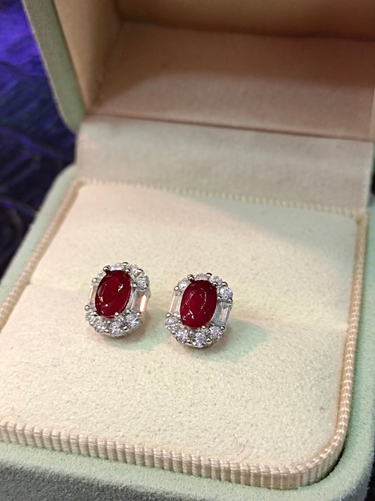 S925 Silver Embedded Ruby Earrings - Elegant Jewelry Piece