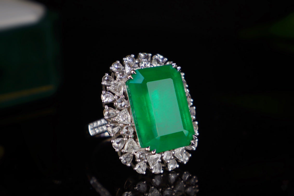 Emerald Dual-Use Jewelry: Pendant/Ring with Guild Certificate