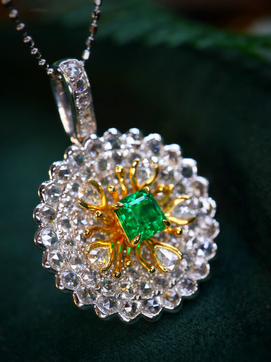 Panjshir Emerald Pendant - A Sparkling VVG Warton Green Jewelry Gem