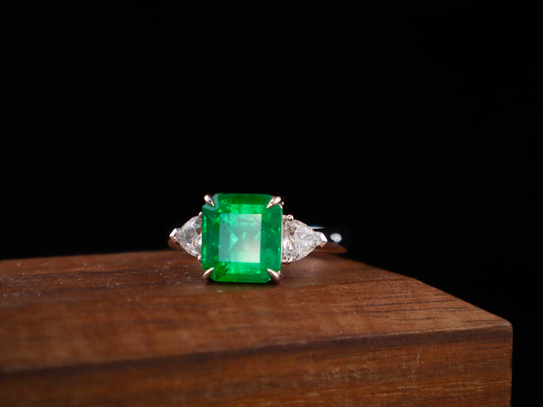 Emerald Ring - Vivid Green 3.79ct Classic Trilogy Jewelry