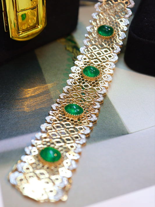 Exquisite Buccellati-Style Wide Engraved Emerald Jewelry