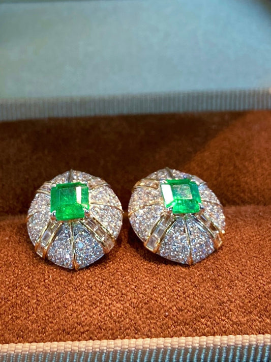 Panjshir Emerald Stud Earrings: A Luxurious and Subtle Jewelry Piece