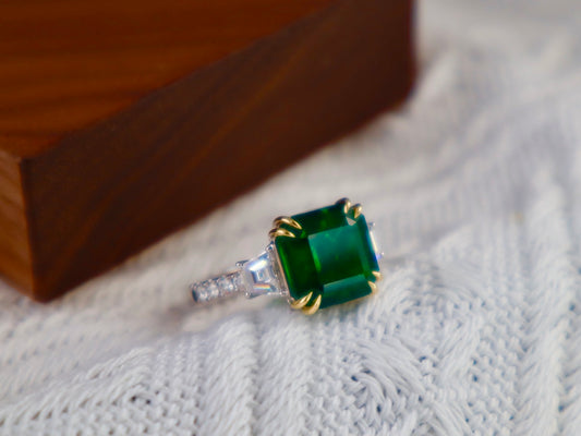 Guild Certified Wharton Green Three Stone Jewelry: Extremely oily, simple luxury