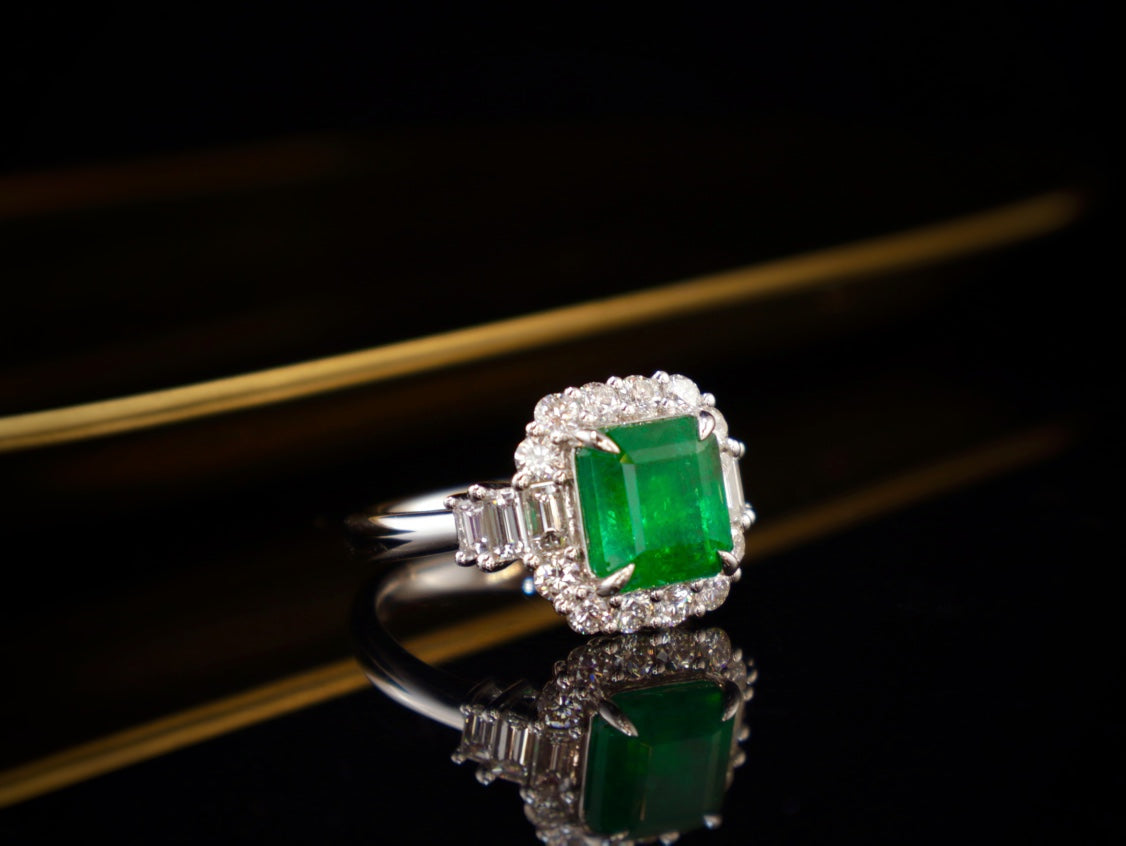 Bague émeraude - Bijoux en pierres précieuses vitreuses vert vif à haute saturation