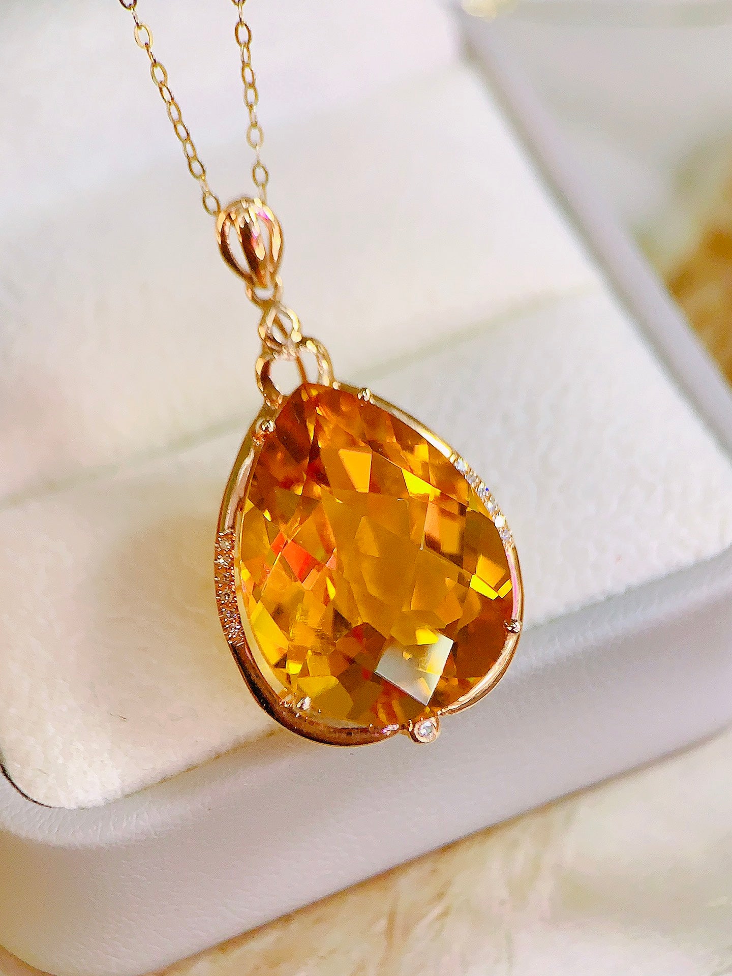 18K Gold Diamond-Embedded Yellow Citrine Pendant (Chain Not Included) - Exquisite Jewelry