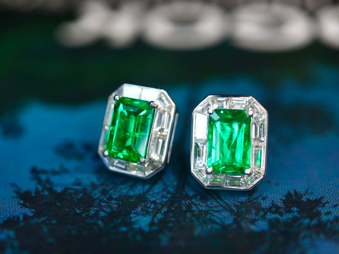 Emerald Stud Earrings - Premium Jewelry Piece