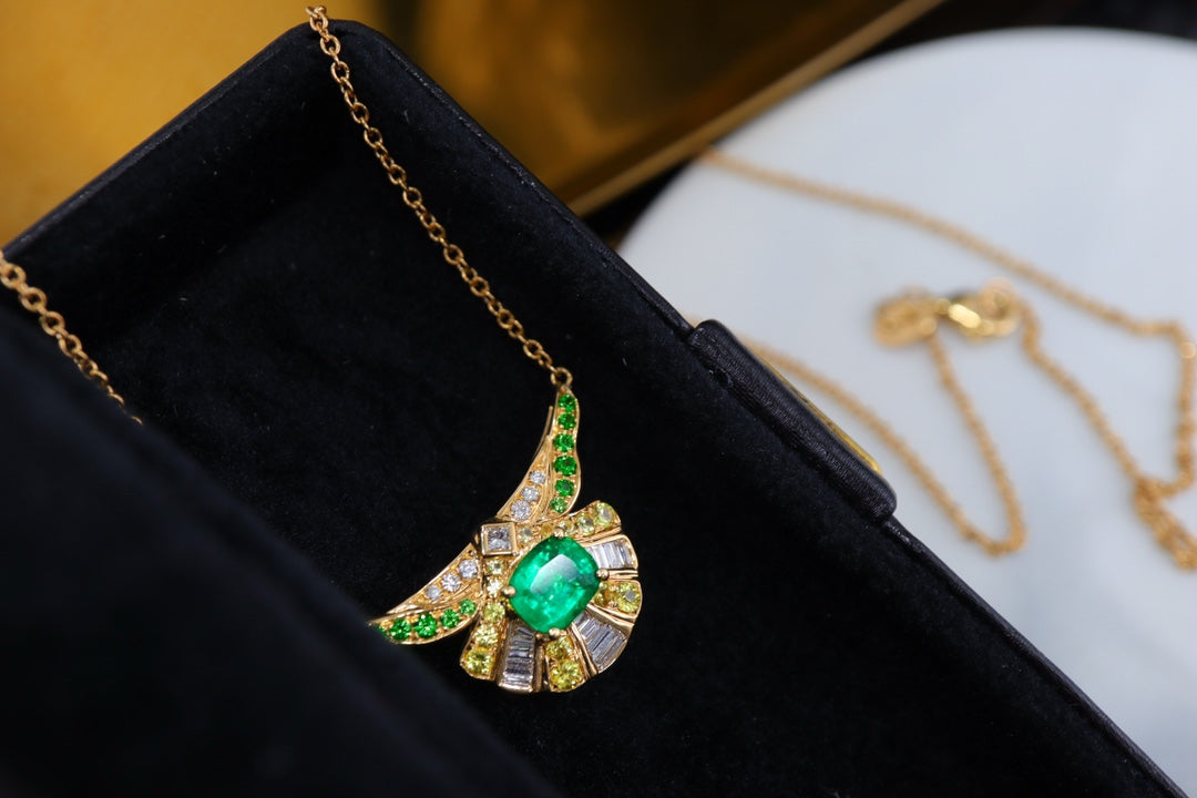 Luxurious Emerald Jewelry: Premium Afghan Panjshir Emerald Necklace