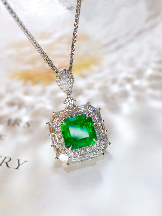 Emerald Pendant Jewelry: 2.75ct Vivid Green Glass Crystal, Luxurious and Elegant