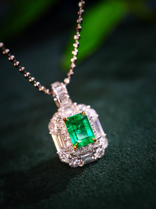 Panjshir Emerald Pendant - A Jewelry Masterpiece