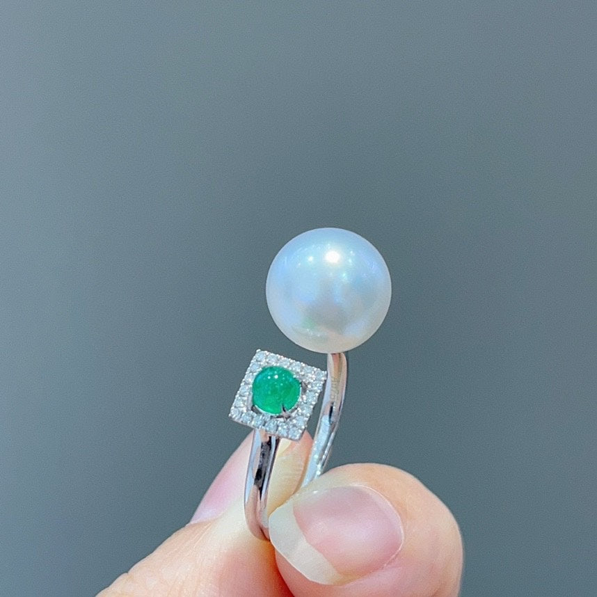 Luxury 18K Gold Diamond and Emerald Jewelry with 10-11mm Australian South Sea Pearl