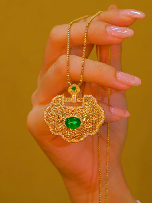 Ruyi Peace Lock Pendant - Emerald Charm Jewelry