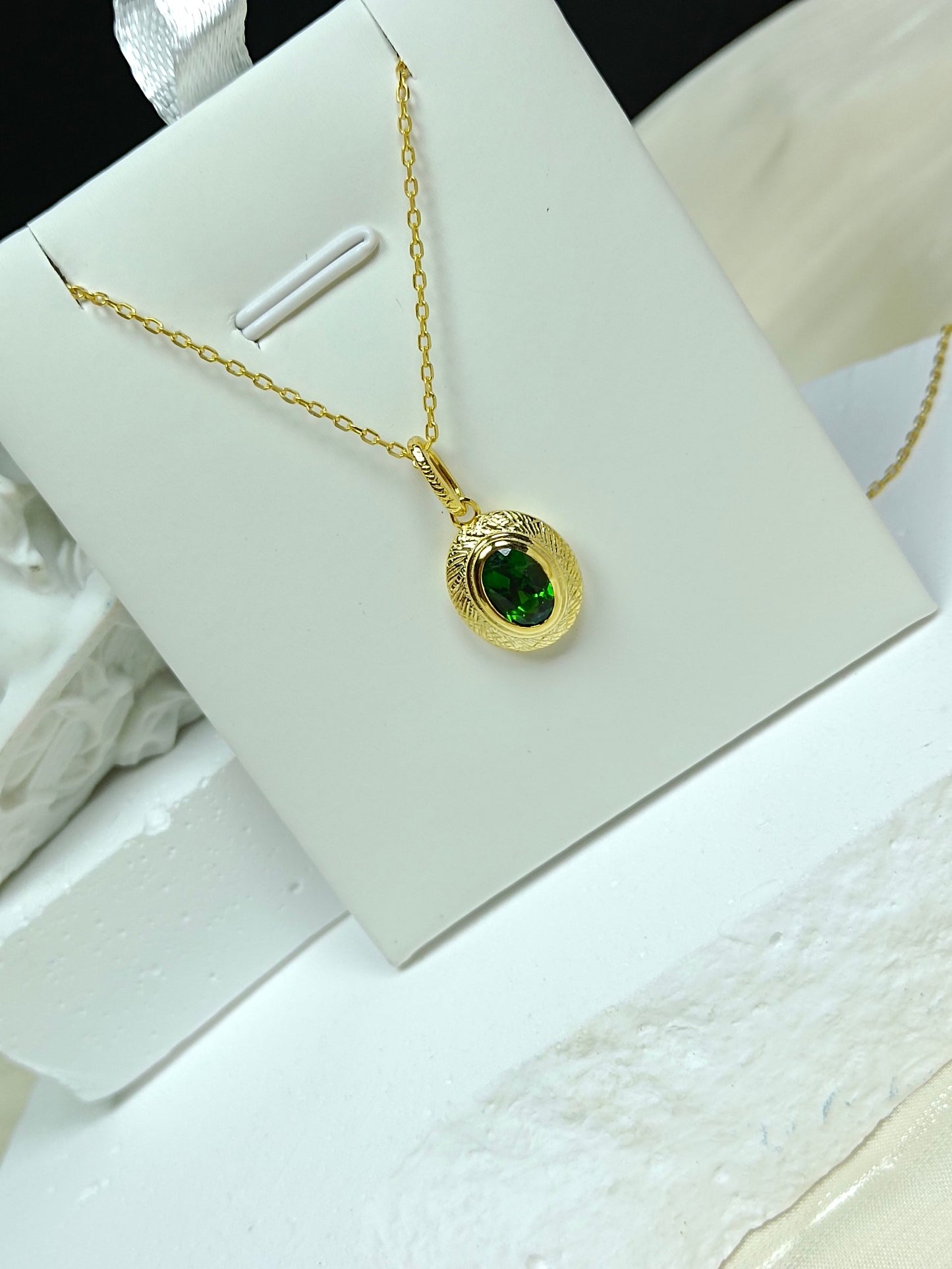 Ciondolo Diopside in argento sterling S925 con lavorazione artigianale in oro 18 carati - Stile di corte vintage francese