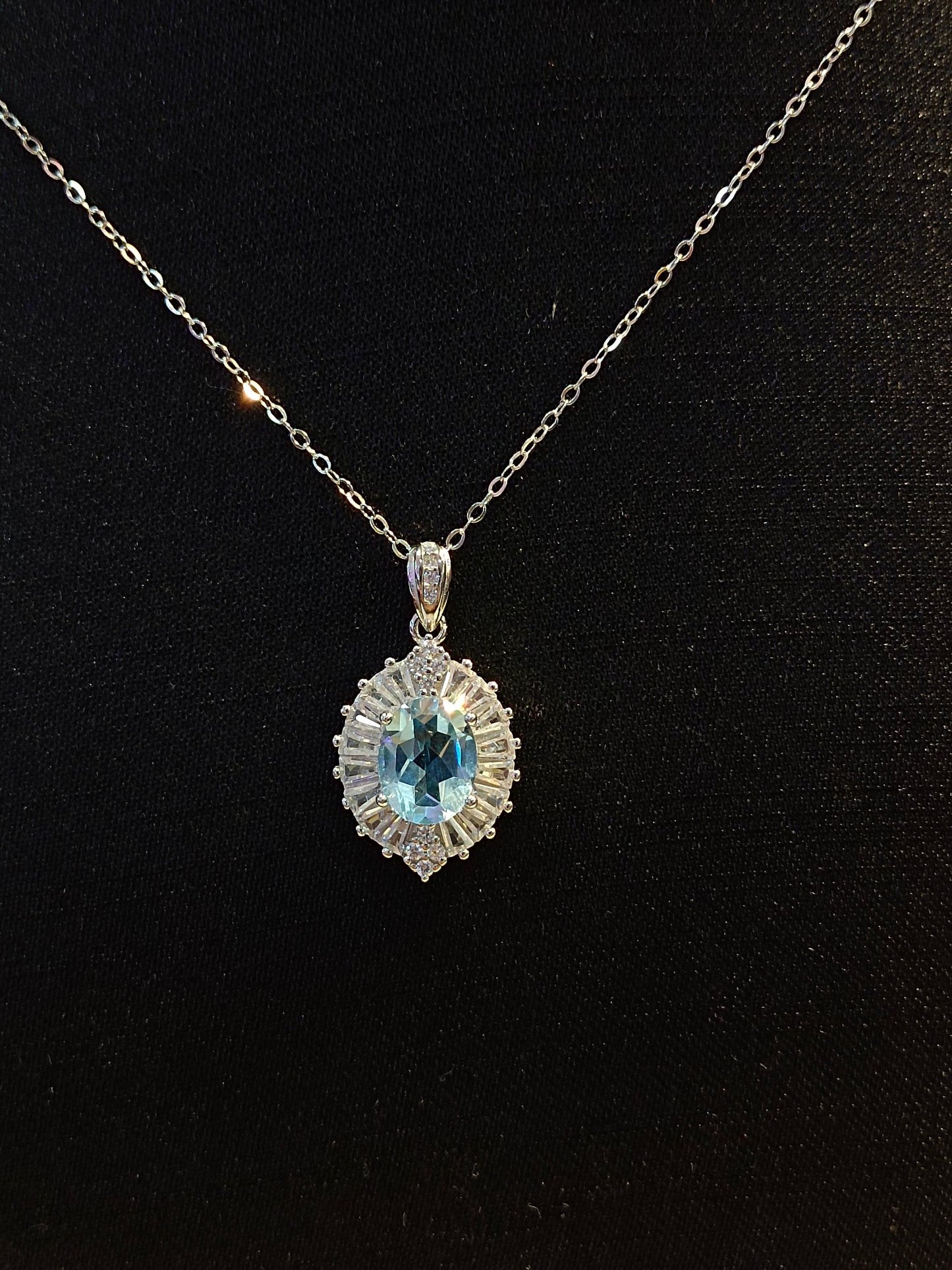 Natural Topaz Pendant - Elegant and Subtle Jewelry for Daily Wear