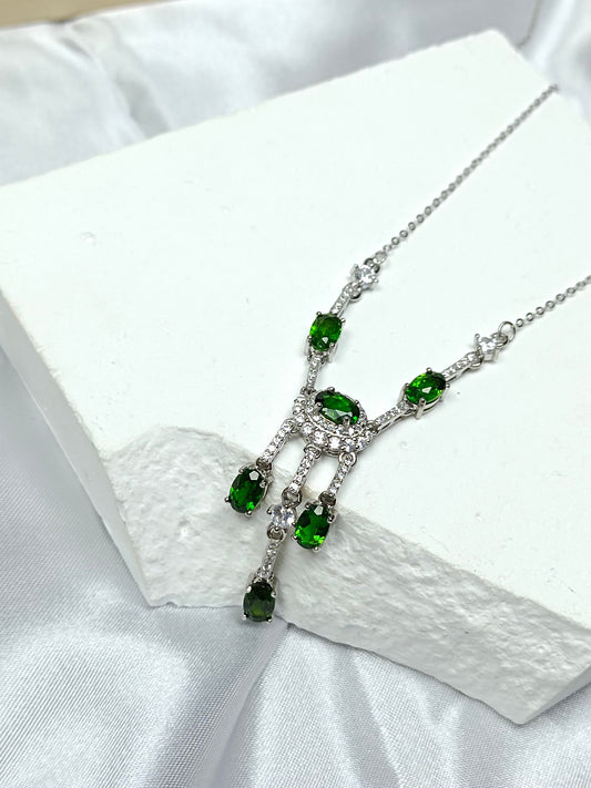 Luxury S925 Silver Embedded Diopside Jewelry Necklace