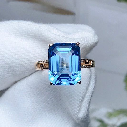 18K Topaz Ring with Diamond Accent - Exquisite Jewelry Piece