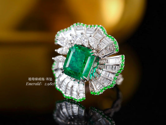 Emerald Elegance: Lotus-Inspired Vivid Green Jewelry Piece