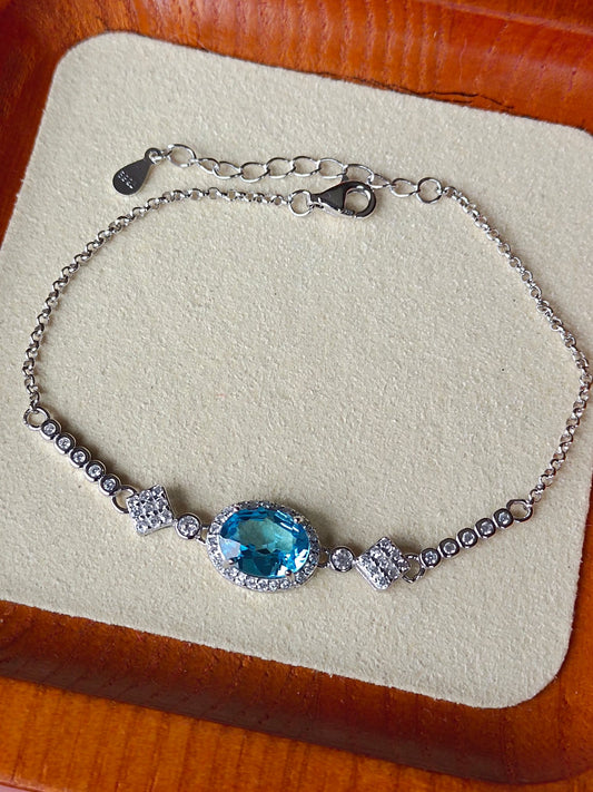 Exquisite Natural Swiss Blue Topaz Bracelet - A Summer Jewelry Essential