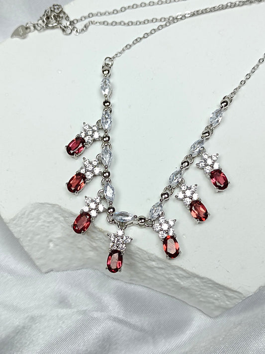 Luxury S925 Silver Embedded Garnet Jewelry Necklace