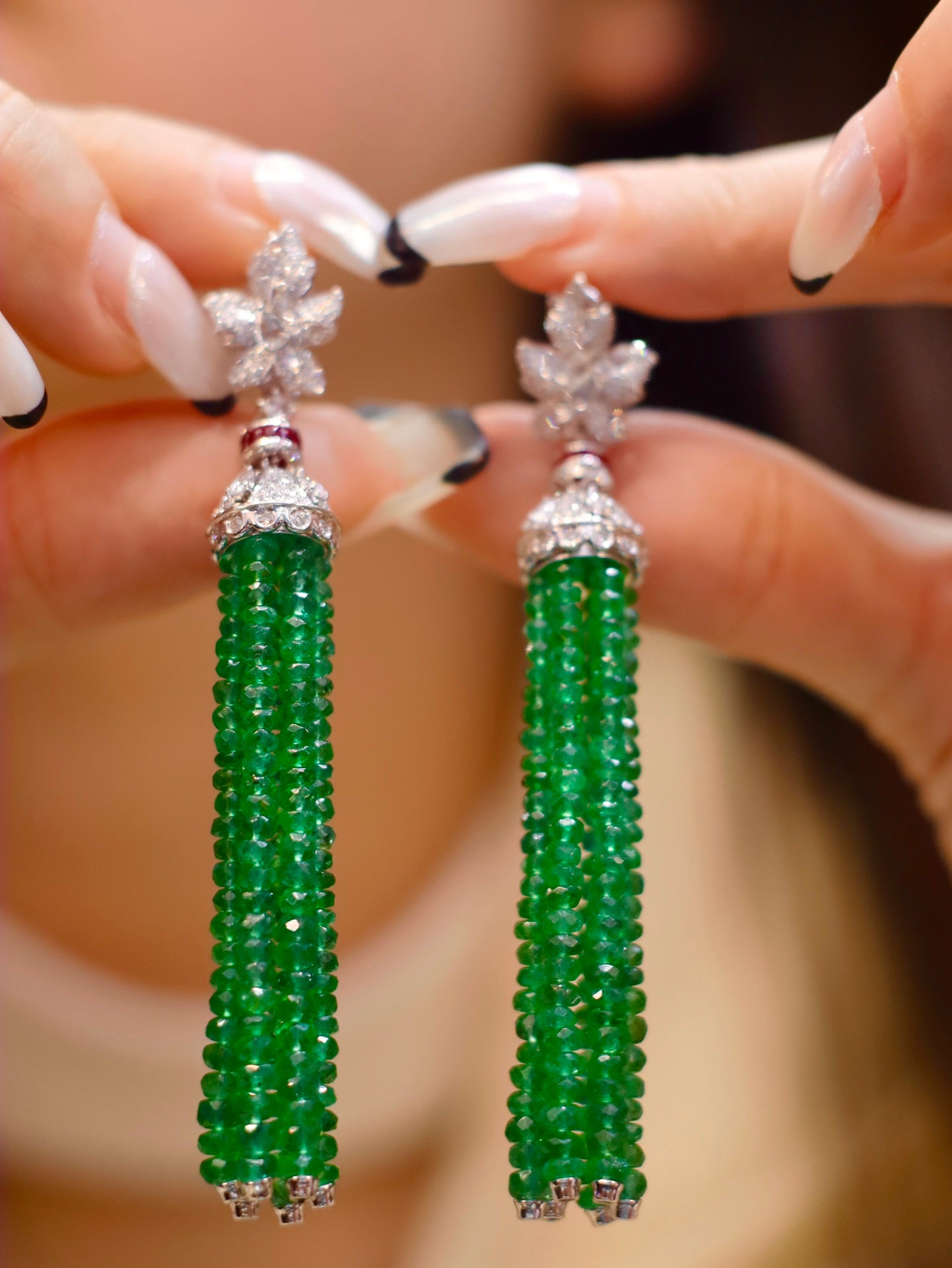 Emerald Elegance: Luxurious Emerald Dangle Earrings Jewelry