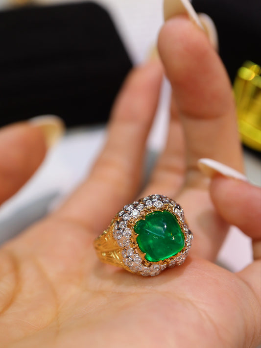 Handcrafted Sugarloaf Emerald Design Ring - Luxury Jewelry