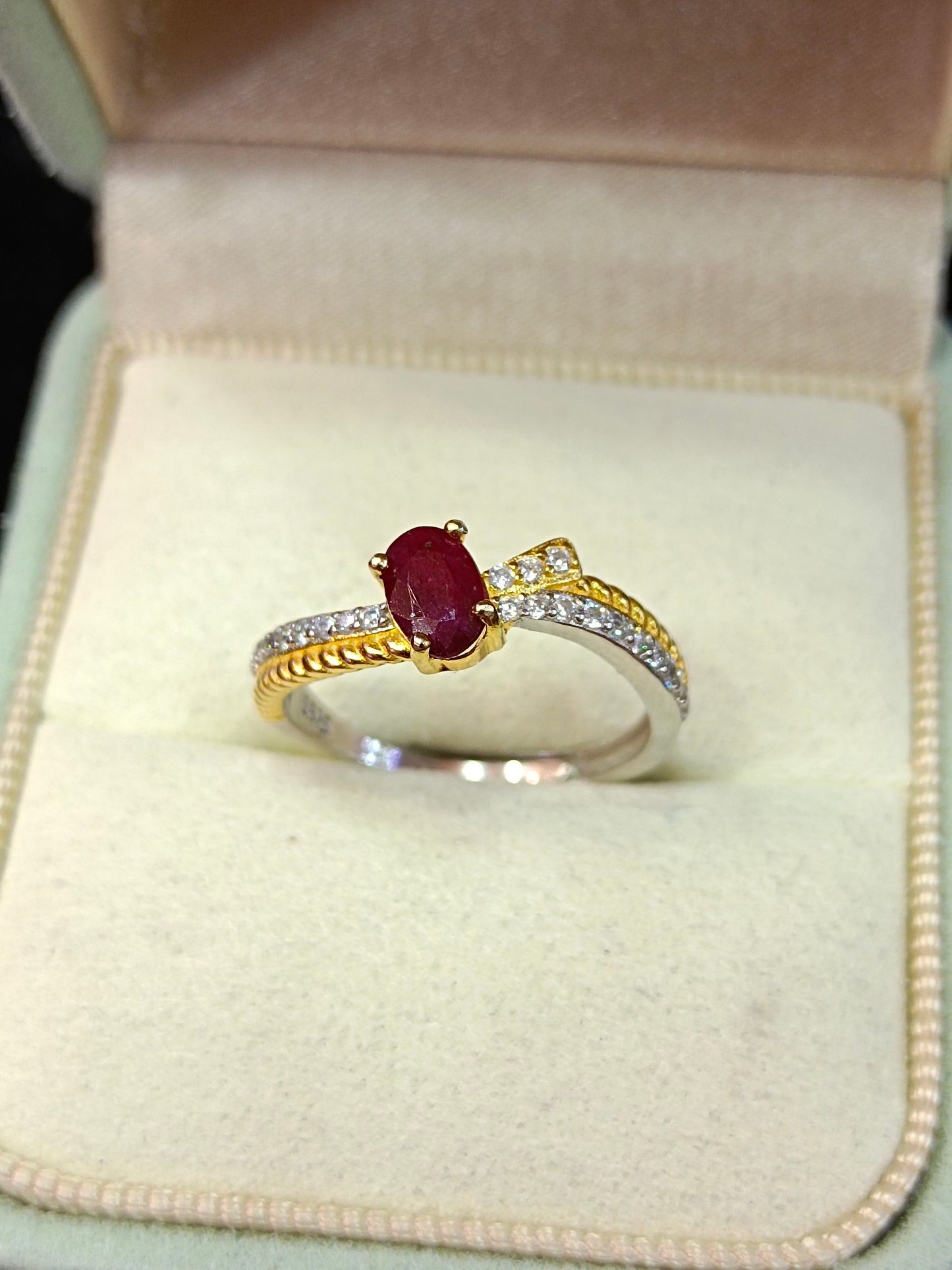 Elegant S925 Silver Ruby Ring Jewelry