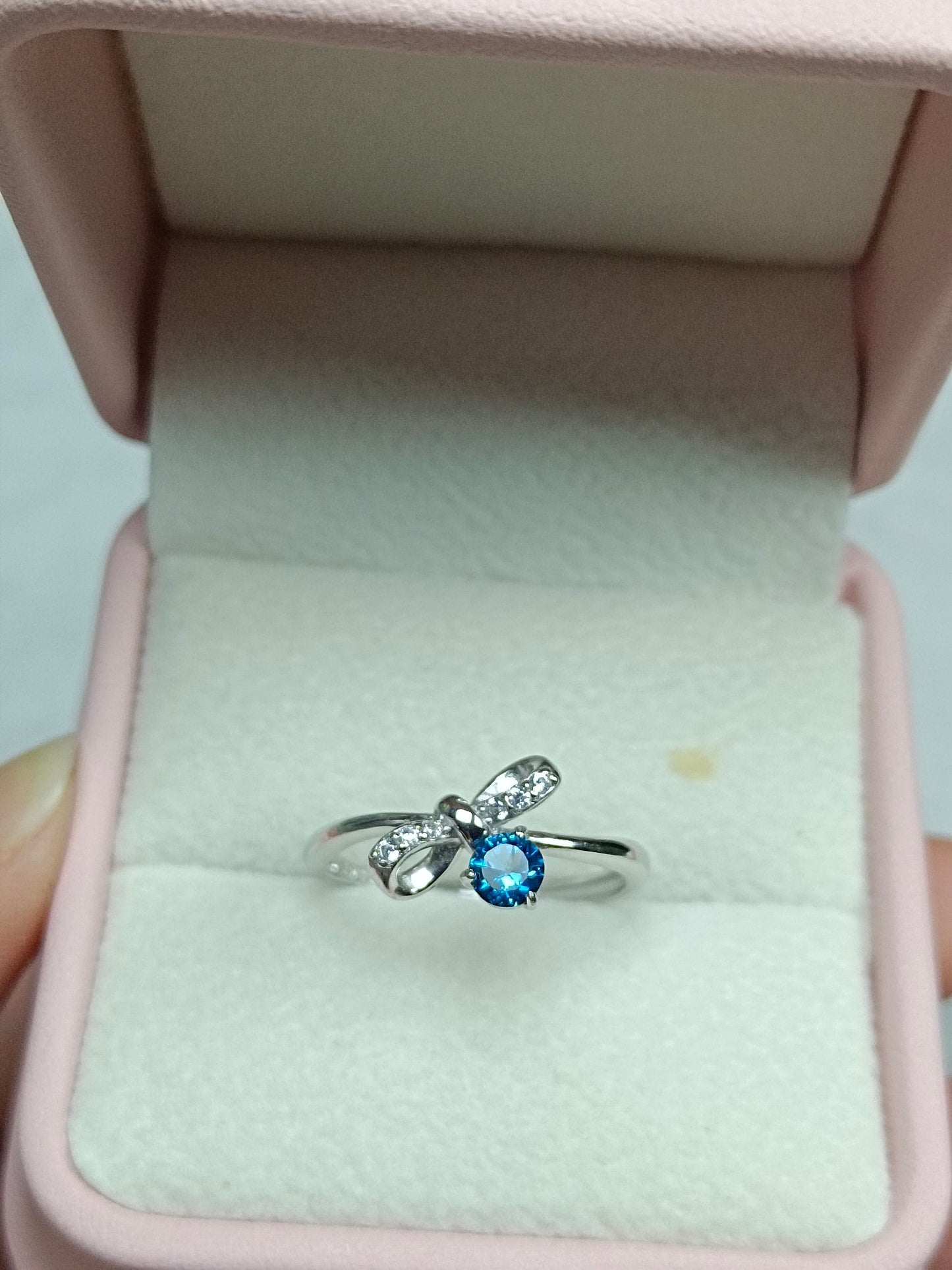 Natuurlijke London Blue Topaz Ring - Sieraden van elegante vlinderdans