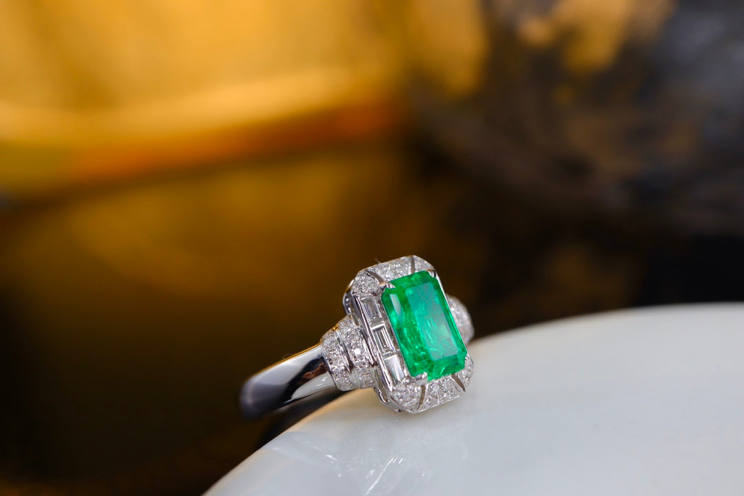 Panjshir Emerald Ring - Minimalist Luxury Jewelry Design