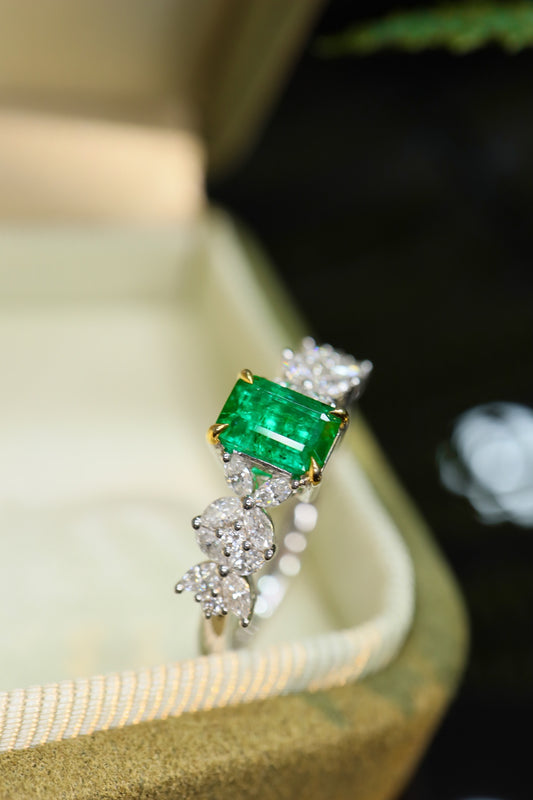 Panjshir Fine Emerald Ring - A Luxurious Jewelry Piece