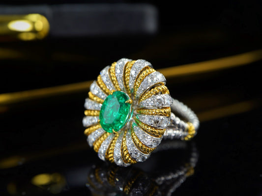 Exquisite Emerald Ring - High-End Designer Jewelry Piece