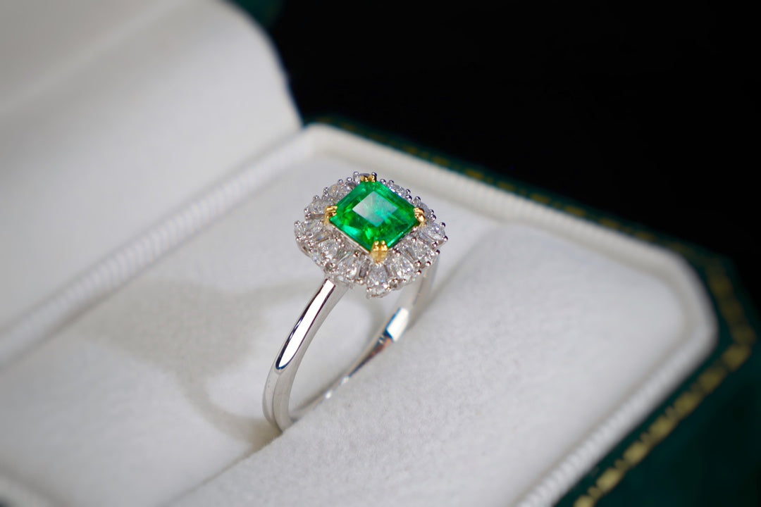 Emerald Ring - High-Quality Brazilian Jewelry