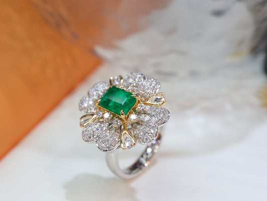 Emerald Ring - Vivid Green Glassy Jewel with Floral Design