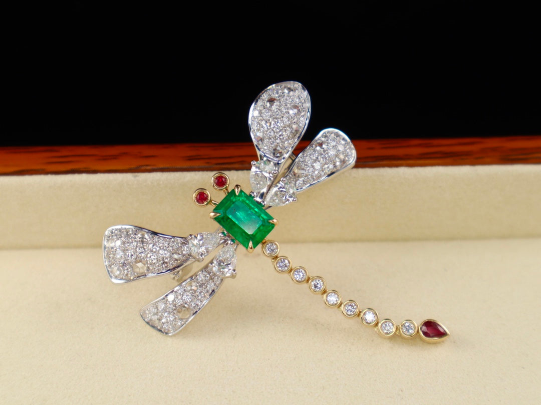 Emerald and Diamond Dragonfly Brooch Jewelry - Exquisite Elegance