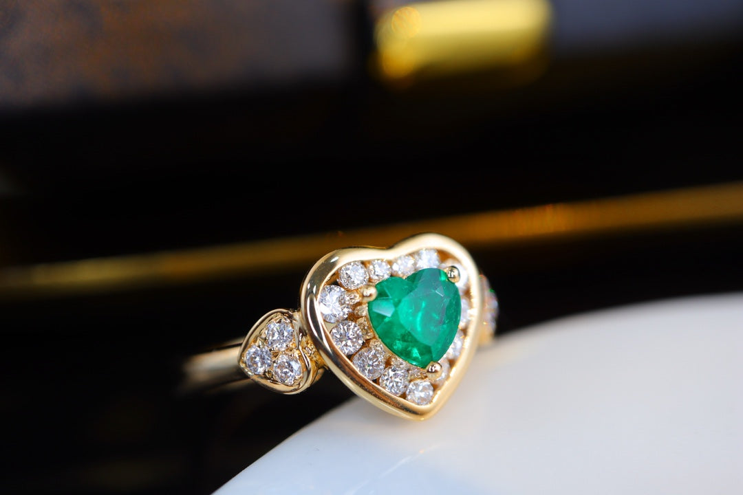 Art Deco Design Heavy Craftsmanship Fine Ring - Unique Heart-Cut Panjshir Emerald Jewelry