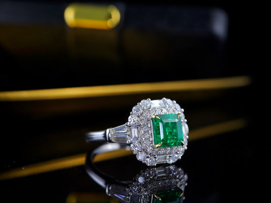 Emerald Ring - Premium Jewelry Piece with Exceptional Sparkle