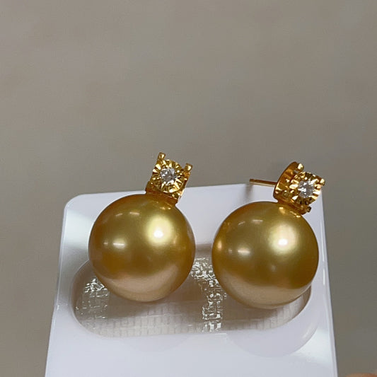 Luxurious 11-12mm South Sea Golden Pearl Earrings in 18K Gold with Diamonds - Elegant Jewelry