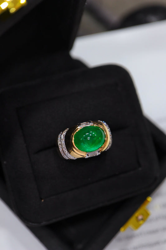 Stylish Vintage Emerald Ring - A Must-Have Jewelry Piece