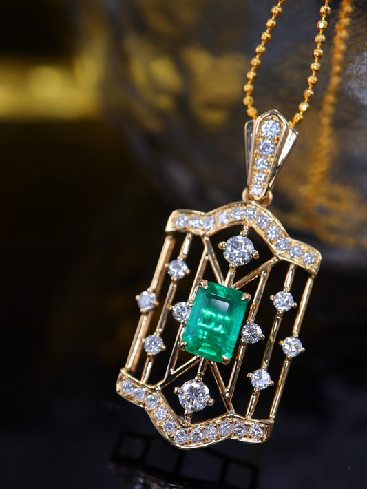 High-End Fashionable Emerald Pendant Jewelry