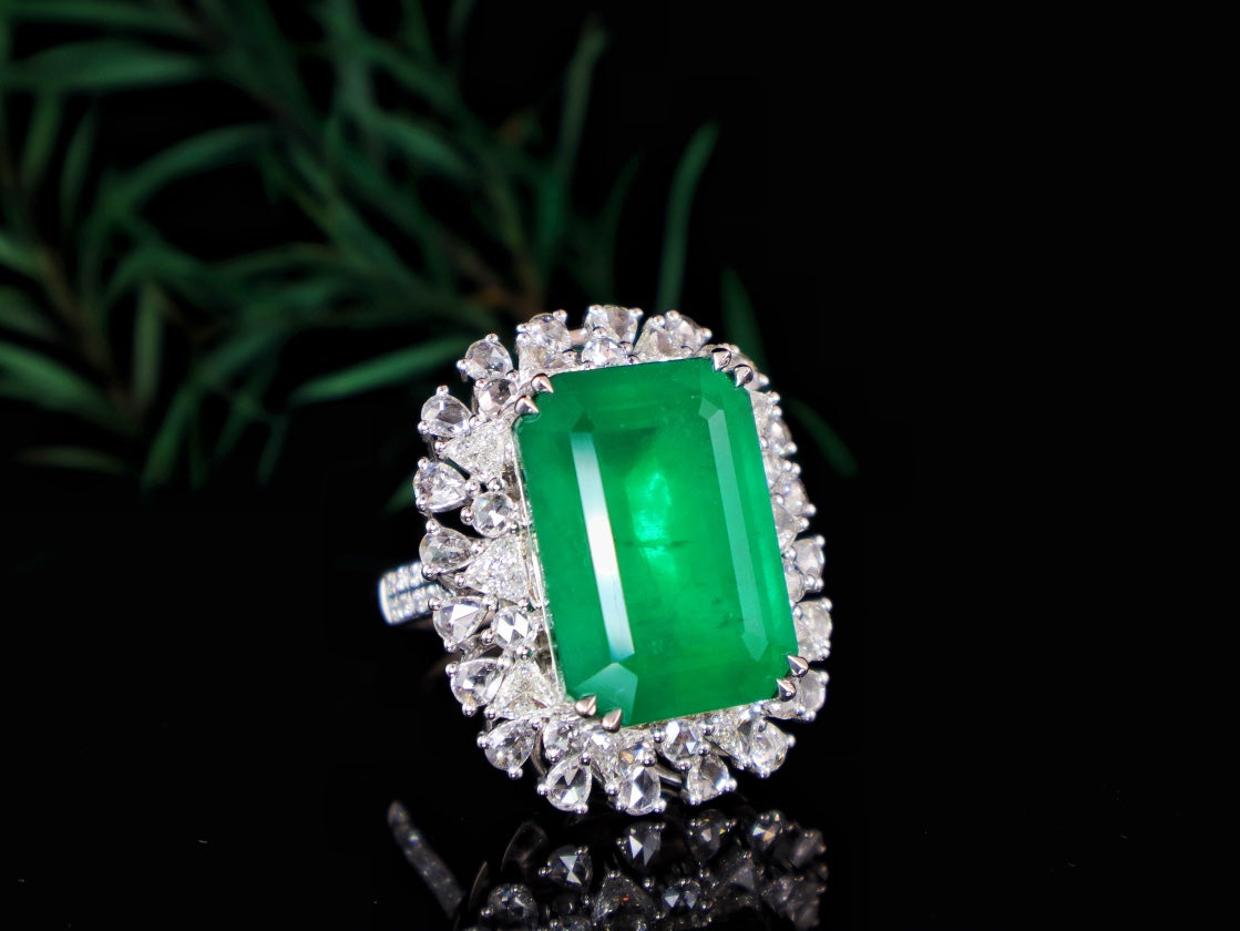 Emerald Dual-Use Jewelry: Pendant/Ring with Guild Certificate